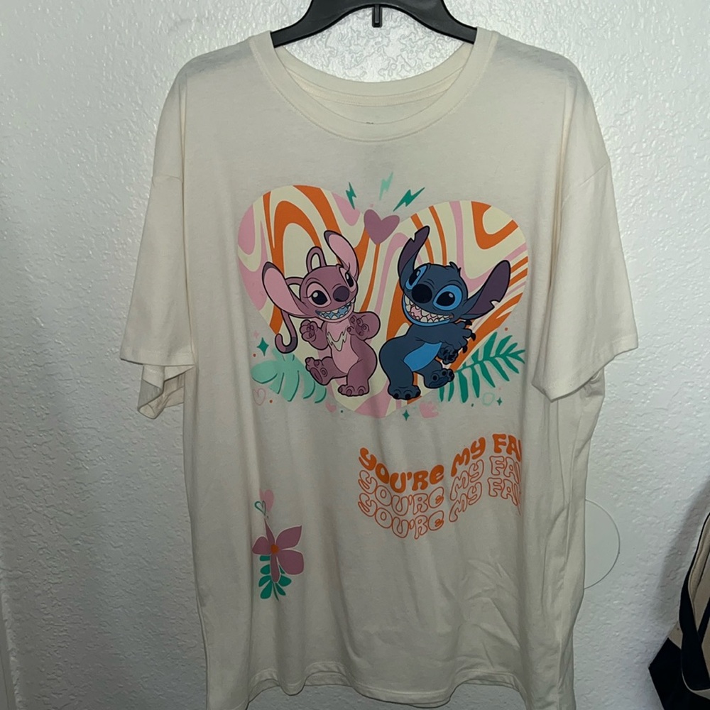 NWT T-SHIRT